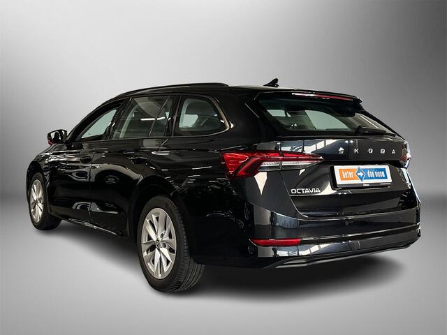 Skoda OCTAVIA Combi 1.4 204pk TSI iV PHEV Business Edition Parkeersensoren achter | Cruise Control | Smartlink+ (draadloos)