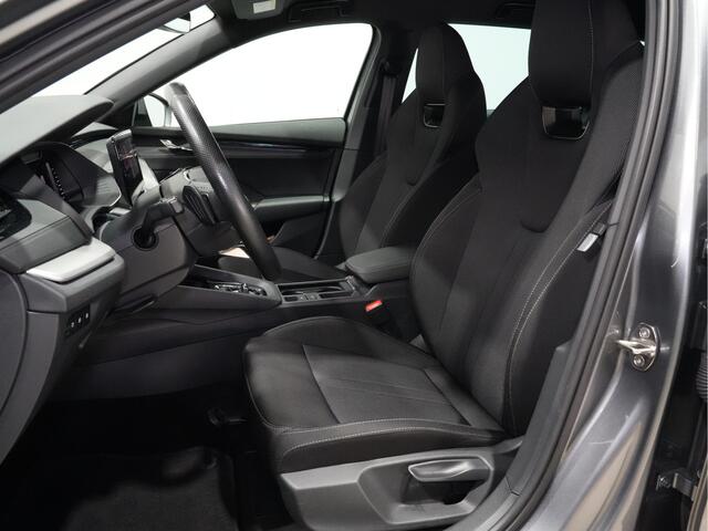 Skoda OCTAVIA Combi 1.0 e-TSI 110pk DSG sport business Navigatie Pdc Clima Privacy glass ps