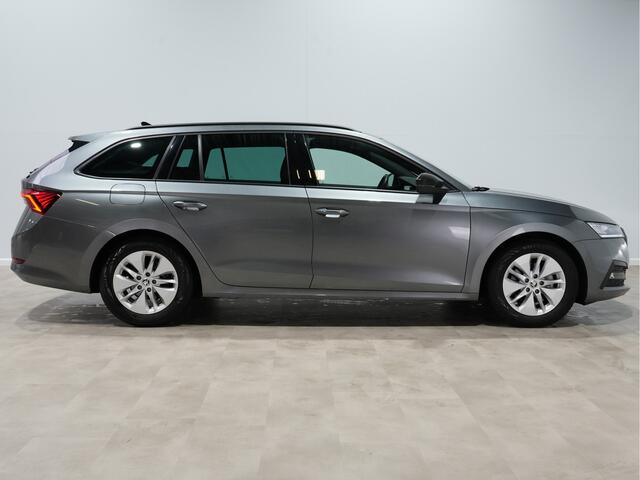 Skoda OCTAVIA Combi 1.0 e-TSI 110pk DSG sport business Navigatie Pdc Clima Privacy glass ps