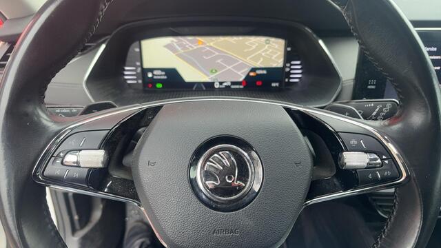 Skoda OCTAVIA Combi 1.0 e-TSI Business Edition AUTOMAAT / TREKHAAK / CLIMA / CARPLAY / FULL LED / PDC / BLUETOOTH / CRUISE / NL-AUTO