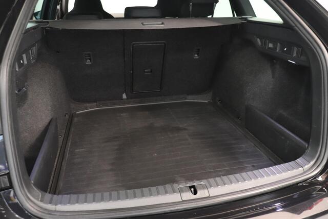 Skoda OCTAVIA Combi 1.5 e-TSI Business Edition Plus | Camera | Stuur & stoelverwarming | Trekhaak | AppleCarplay AndroidAuto | Climate control |