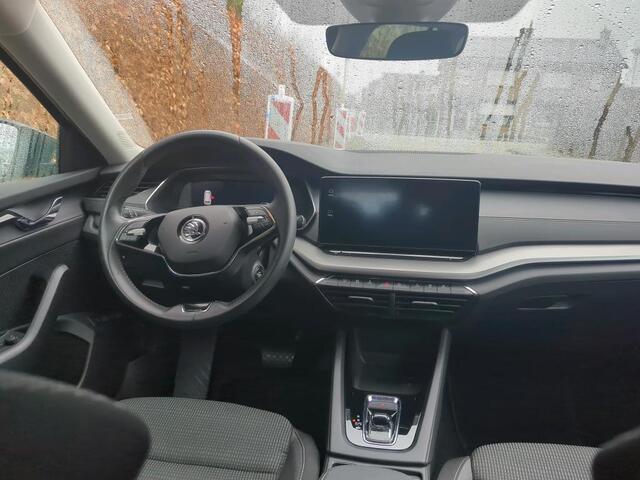 Skoda OCTAVIA Combi 1.4 TSI iV PHEV Business Edition 204 pk / LED / PDC