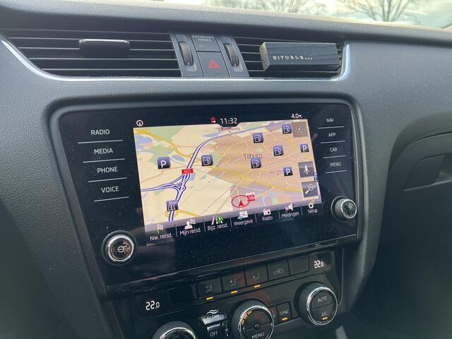 Skoda OCTAVIA Combi 1.5 TSI Greentech Sport Business Automaat | Trekhaak | Navigatie | Carplay