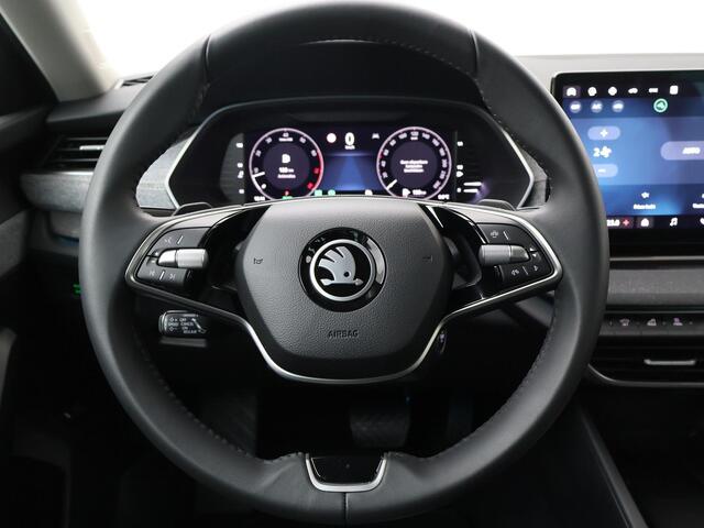 Skoda OCTAVIA Combi First Black Styling Pakket 1.5 TSI DSG | Automaat | Navigatie | Adaptieve cruise control | Apple Carplay/Android Auto | 18" lichtmetalen velgen |