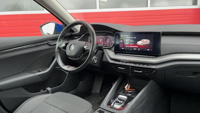 Skoda OCTAVIA Combi 1.0 e-TSI Business Edition AUTOMAAT / TREKHAAK / ACC / FULL LED / NAVI / CARPLAY / CLIMA / PDC / NL-AUTO