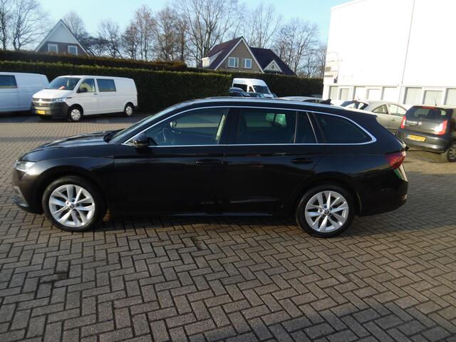 Skoda OCTAVIA Combi 1.0 e-TSI Business Edition