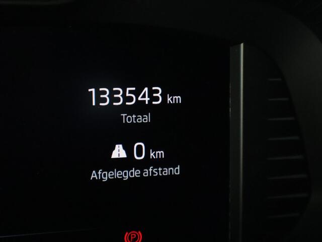 Skoda OCTAVIA Combi 1.0 e-TSI Sport Business | Apple Carplay/Android Auto | Navigatie | Trekhaak | Parkeersensoren |