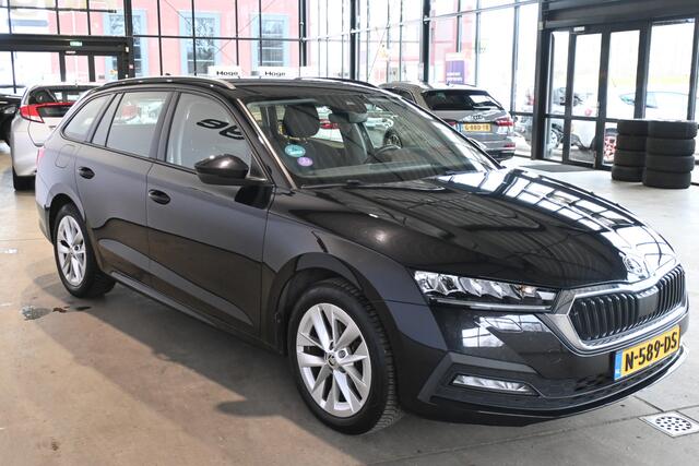 Skoda OCTAVIA Combi 1.5 TSI First Edition Clima Virtual Cockpit Navigatie LED Stoelverwarming Inruil Mogeljik!