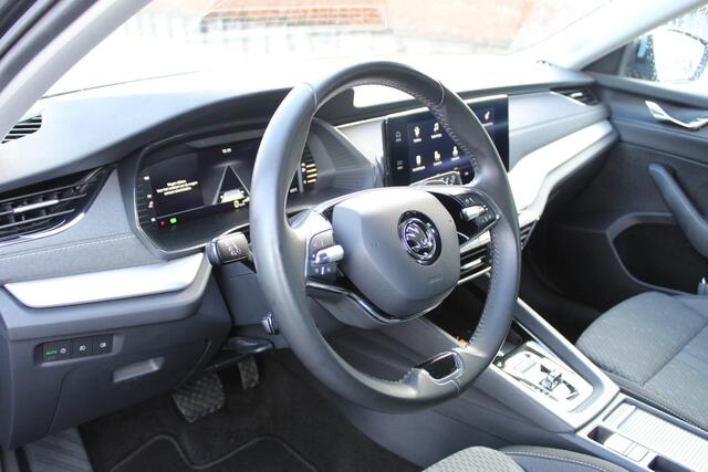 Skoda OCTAVIA Combi 1.0 e-TSI Business Edition Plus | DSG automaat | Trekhaak