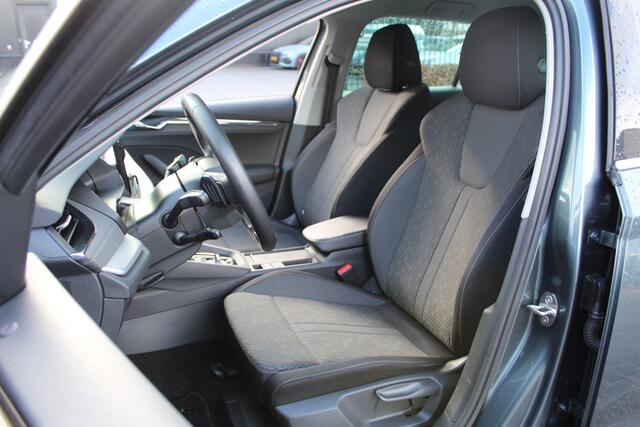 Skoda OCTAVIA Combi 1.0 e-TSI Business Edition Plus | DSG automaat | Trekhaak