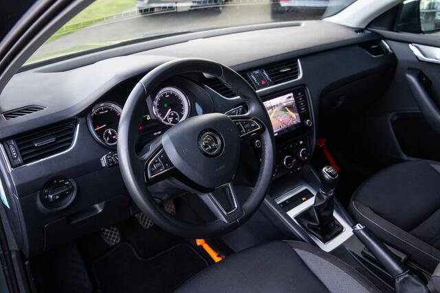 Skoda OCTAVIA Combi 1.0 TSI Greentech Ambition Business , Trekhaak, Achteruitrijcamera,