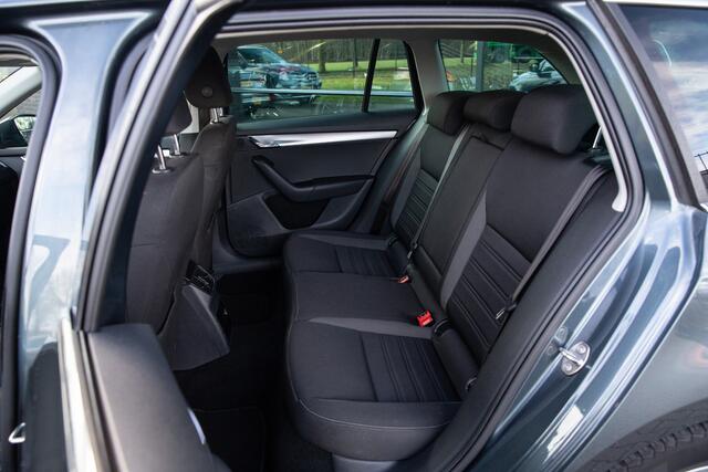 Skoda OCTAVIA Combi 1.0 TSI Greentech Ambition Business , Trekhaak, Achteruitrijcamera,