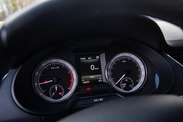 Skoda OCTAVIA Combi 1.0 TSI Greentech Ambition Business , Trekhaak, Achteruitrijcamera,