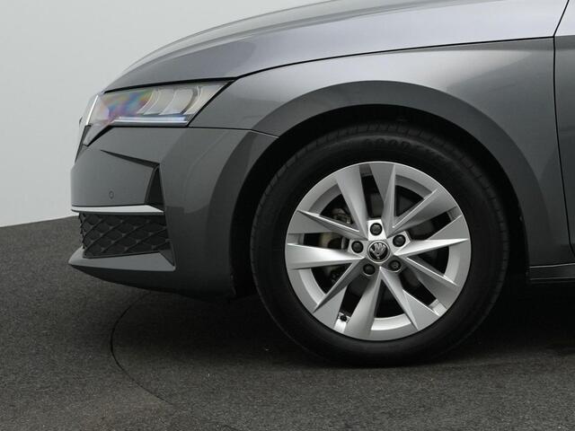 Skoda OCTAVIA Combi 1.5 TSI MHEV DSG Business Edition Plus | Achteruitrijcamera | Adaptive cruise | Navigatie