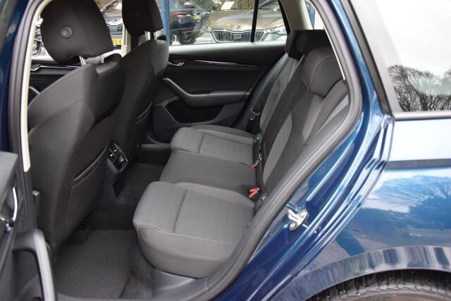 Skoda OCTAVIA Combi 1.4 TSI 150PK iV PHEV Business Edition | Org. NL | BOVAG Garantie | Plug in Hybride | Virtual Cockpit | Navigatie | Full LED | PDC Voor&Achter | Elektrische Kofferklep |