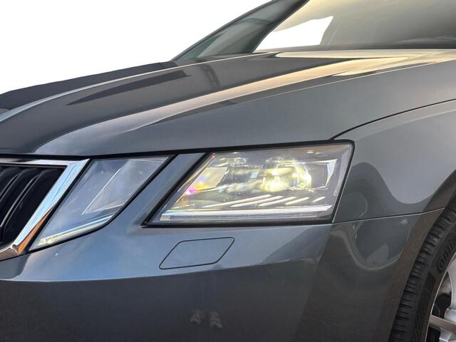 Skoda OCTAVIA Combi TSI DSG Business ? LED ? Carplay ? Stoelverwarming