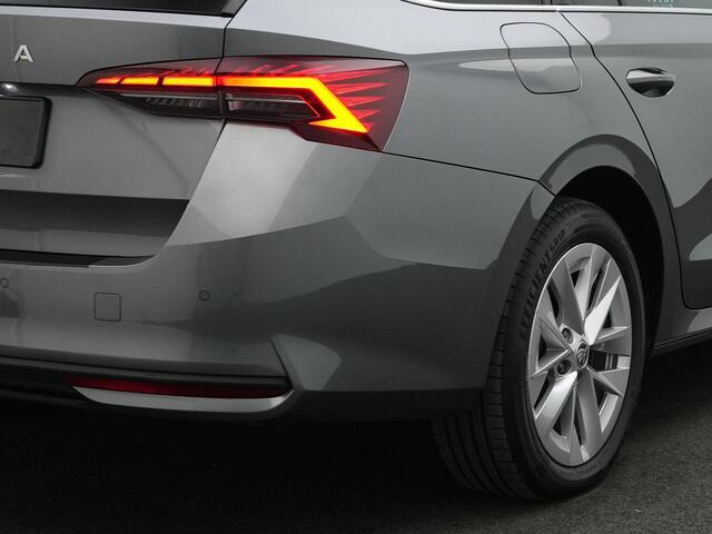 Skoda OCTAVIA Combi 1.5 TSI 115 pk DSG MHEV Selection | Achteruitrijcamera | Adaptive cruise | Navigatie
