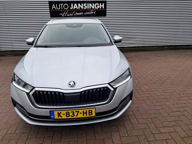 Skoda OCTAVIA Combi 1.0 TSI Business Edition NIEUW MODEL!! | Clima | Cruise control | LM Velgen | Ndl auto | Navigatie | PDC voor en achter | RIJKLAARPRIJS INCL 12 MAANDEN GARANTIE EN BEURT