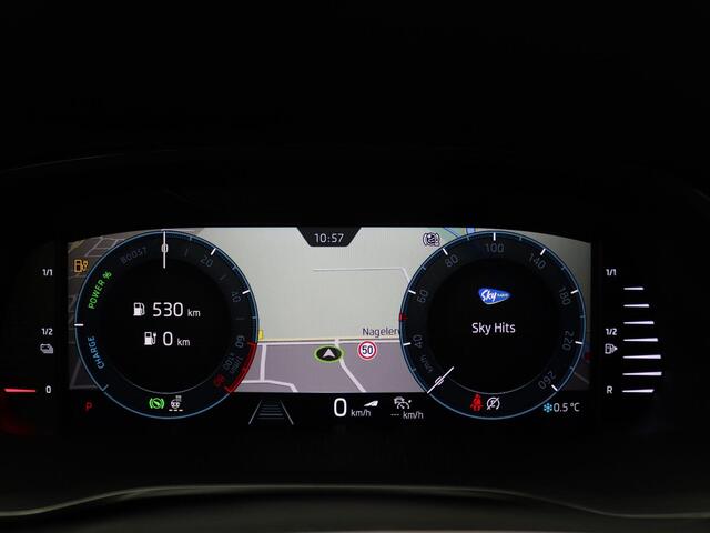 Skoda OCTAVIA Combi 1.4 TSI iV PHEV Business Edition 204PK DSG SOH 97%, Achteruitrijcamera, Adaptieve Cruise Controle, Navi, 18" LM Velgen, Stoel-Stuurverwarming