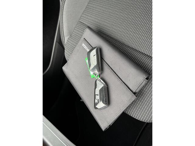 Skoda OCTAVIA Combi 1.0 TSI 110pk Bns Ed ecc,navi,lmv,pdc,trekhaak