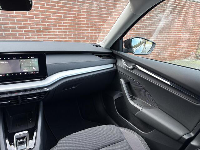 Skoda OCTAVIA Combi 1.5 TSI MHEV Sportline Business