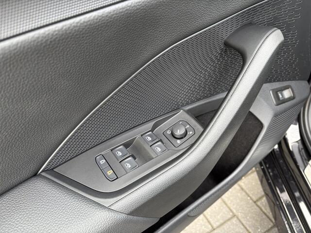 Skoda OCTAVIA Combi 1.5 TSI MHEV Sportline Business