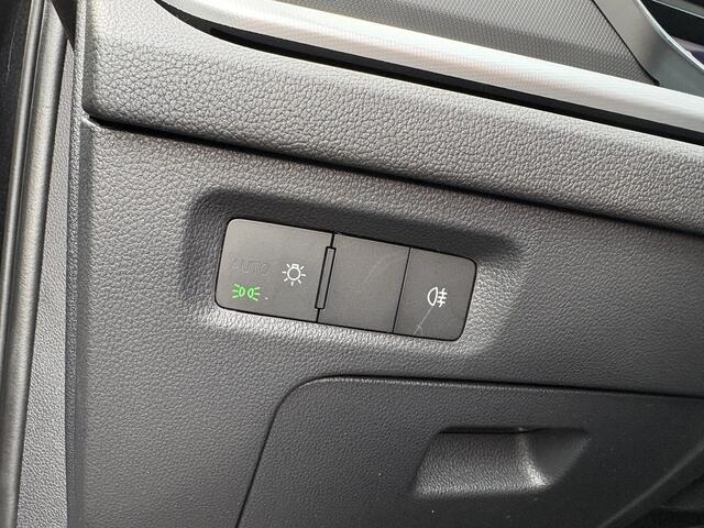 Skoda OCTAVIA Combi 1.5 TSI MHEV Sportline Business