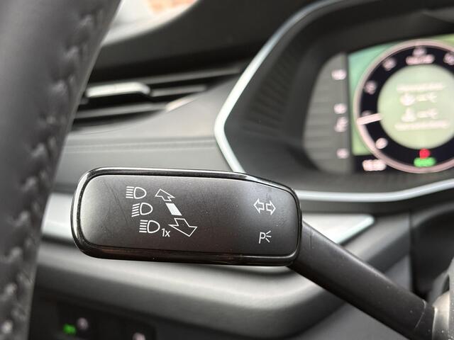 Skoda OCTAVIA Combi 1.5 TSI MHEV Sportline Business