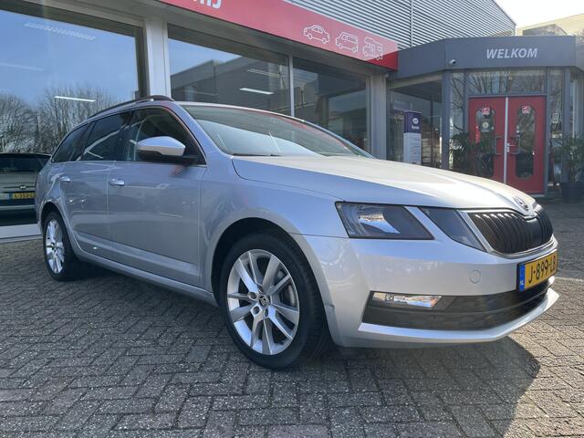 Skoda OCTAVIA Combi 1.0 TSI Greentech Business Edition Carplay, Cruise, Parkeersensoren, LM velgen.