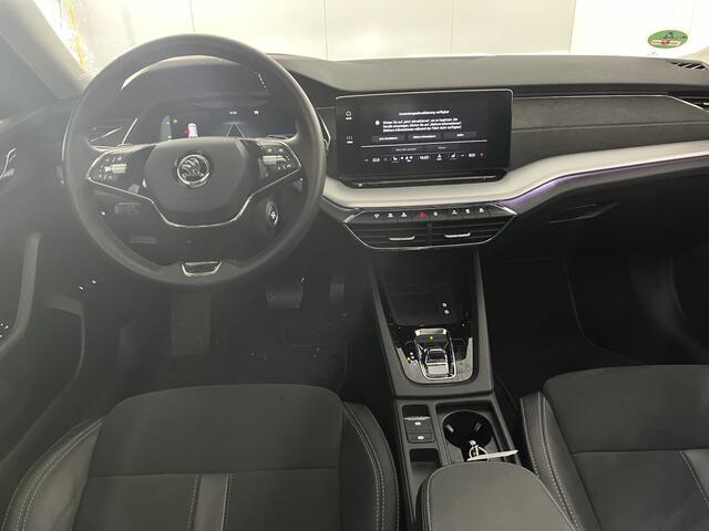 Skoda OCTAVIA Combi 1.4 TSI iV PHEV Style / AUTOMAAT/ PANO/ TREKHAAK/ STUUR+STOELVERWARM.V+A/ PARK.SENSOREN/ ELEK.KLEP/ SMARTLINK/ MEMORY SEAT/ DODEHOEK/ KEYLESS/ HEAD-UP/ NAVI/ DAB/ CLIMA/ LED/ ISOFIX/ 17'' LMV