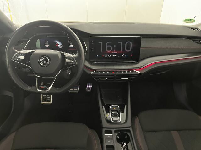 Skoda OCTAVIA Combi 1.4 TSI RS iV PHEV Business / AUTOMAAT/ 245 PK/ PANO/ TREKHAAK/ CAMERA/ PARK. SENSOREN/ HEAD UP/ CRYSTAL LIGHT./ STOELVERWARM. V & A/ DODE HOEK/ DCC/ ADAPT. CRUISE/ TRAVEL ASSIST/ SMARTLINK/ NAVI/ CLIMA/ 19" LMV