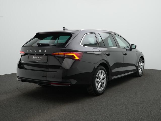 Skoda OCTAVIA Combi 1.5 TSI 115 pk DSG Selection | Achteruitrijcamera | Adaptive Cruise | Navigatie