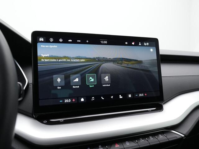 Skoda OCTAVIA Combi 1.5 TSI 115 pk DSG Selection | Achteruitrijcamera | Adaptive Cruise | Navigatie