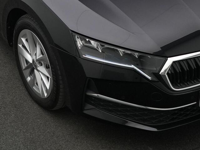 Skoda OCTAVIA Combi 1.5 TSI 115 pk DSG Selection | Achteruitrijcamera | Adaptive Cruise | Navigatie