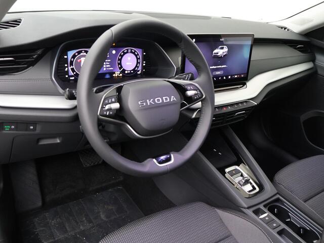 Skoda OCTAVIA Combi Business Edition Plus 1.5 TSI m-HEV 115 PK DSG | Automaat | Trekhaak | 17 inch lichtmetalen velgen | Adaptieve cruise control | Camera | Apple Carplay/Android Auto |