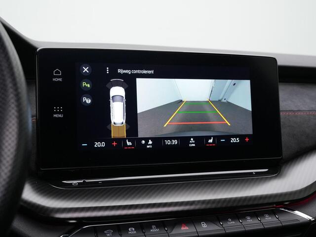 Skoda OCTAVIA Combi 2.0 TSI RS 245 pk DSG | Panoramadak | Head-up display | Matrix LED | Stuur-/stoelverwarming