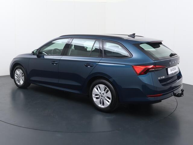 Skoda OCTAVIA Combi 1.0 e-TSI Ambition | 110 PK | LED | Trekhaak wegklapbaar | Navigatiesysteem |