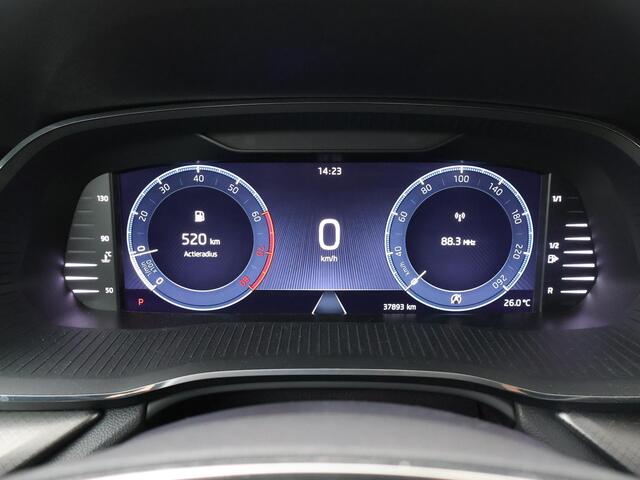 Skoda OCTAVIA Combi 1.0 e-TSI Ambition | 110 PK | LED | Trekhaak wegklapbaar | Navigatiesysteem |