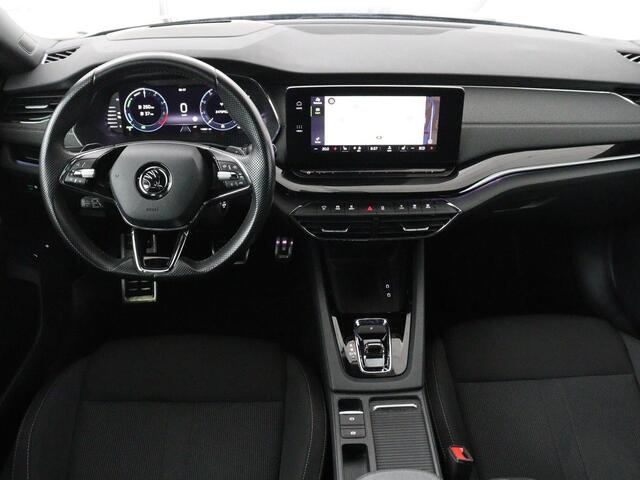 Skoda OCTAVIA 1.4 TSI iV PHEV Sportline | Head-Up | Adaptive Cruise | Carplay | Stoelverwarming | Side Assist | Memory | Navigatie | Full LED | Sfeerverlichting | Canton Sound | PHEV | Plug In