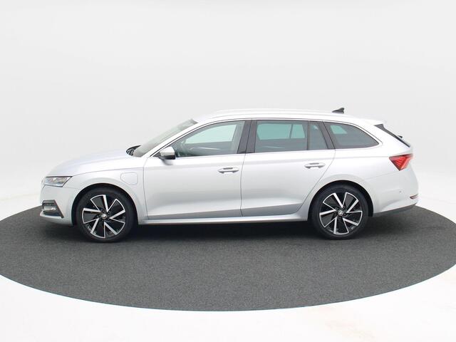 Skoda OCTAVIA Combi 1.4 TSI 220 Pk iV PHEV Business Edition Plus | Adaptive Cruise | Voorstoelen/Achterbank Verwarming | Stuur Verwarming | Full LED | Camera | 99.004 Km !!