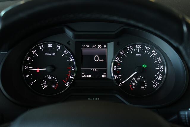 Skoda OCTAVIA Combi 1.6 TDI Greentech Ambition Business Trekhaak | Stoelverw. | Navi | Bluetooth | Cruise | LMV | PDC