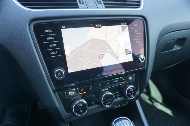 Skoda OCTAVIA Combi 1.0 TSI Greentech Ambition | TREKHAAK | STOELVERW. | HALF LEDER |