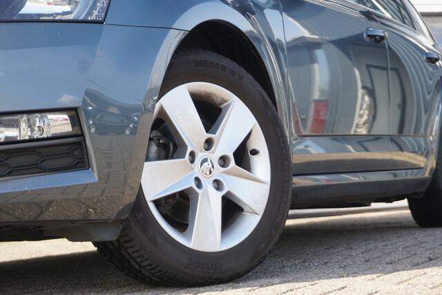 Skoda OCTAVIA Combi 1.0 TSI Greentech Ambition | TREKHAAK | STOELVERW. | HALF LEDER |