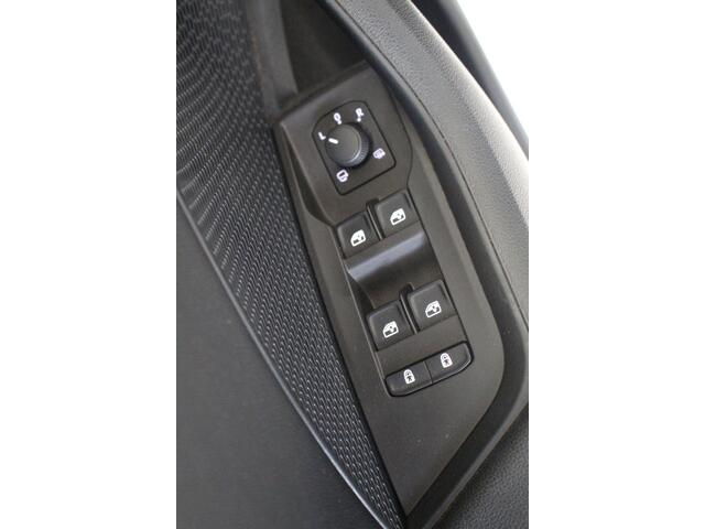 Skoda OCTAVIA Combi 1.0 e-TSI Business Edition Navigatie | Trekhaak | El. achterklep | Cruise Control | Camera