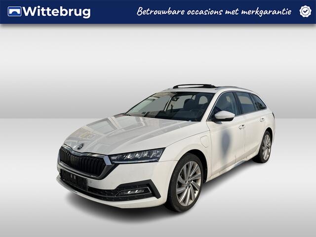 Skoda OCTAVIA Combi 1.4 TSI iV PHEV Life / AUTOMAAT/ PANO/ MEMORY SEAT/ HEAD-UP/ ACC/ DODEHOEK/ PARK.SENSOR.V+A/ STOELVERWARMING/ SMARTLINK/ KEYLESS/ RIJ-MODI/ NAVI/ DAB/ CLIMA/ 18'' LMV