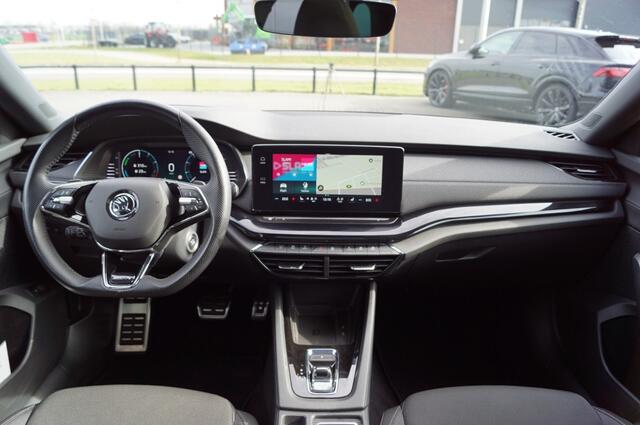 Skoda OCTAVIA Combi 1.4 TSI iV 204pk Sportline/Panodak/Sportstoelen elektr./ ACC/DCC/Head-up/AppConnect
