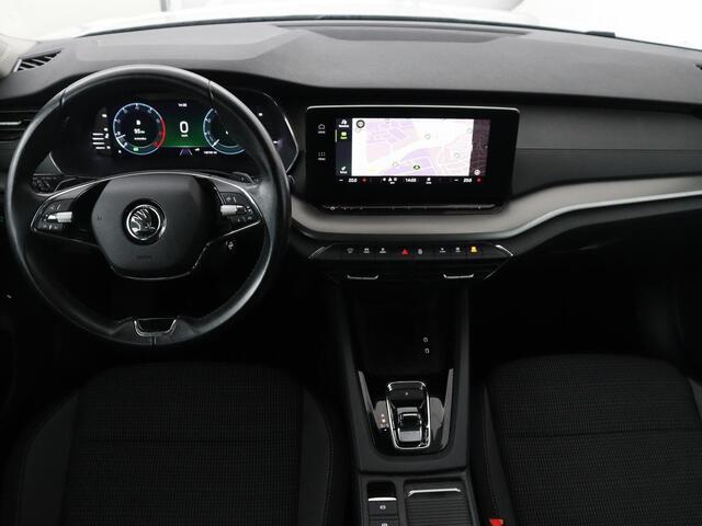 Skoda OCTAVIA 1.5 e-TSI Business Edition | Trekhaak | Carplay | Navigatie | Full LED | Parkeerhulp | Cruise control | Digital Cockpit | Climate control | Getint glas