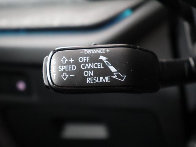 Skoda OCTAVIA Combi First Black Styling Pakket 1.5 TSI DSG | Automaat | Navigatie | Adaptieve cruise control | Apple Carplay/Android Auto | 18" lichtmetalen velgen |