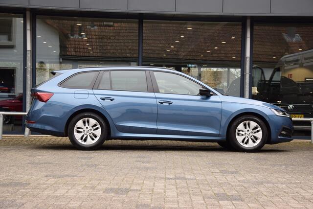 Skoda OCTAVIA Combi 1.0 e-TSI Sport Business | Org. NL | BOVAG Garantie | Virtual Cockpit | Apple Carplay/Android Auto | Sportstoelen | PDC Voor&Achter | Full LED | Navigatie |