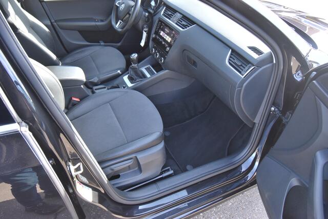 Skoda OCTAVIA Combi 1.0 TSI Greentech Business Edition , CLIMATR , CR CONTR , NAVI , VOOR ST VERW ,PDC A ,